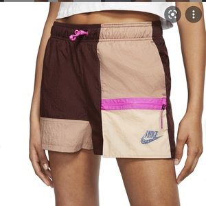 Nike Sportswear Icon Clash Shorts